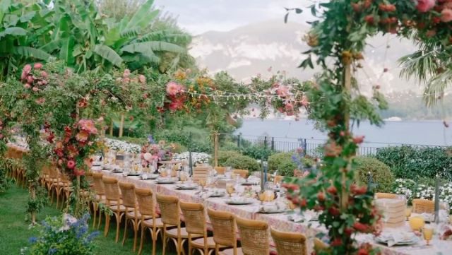 Happy Anniversary to Elizabeth and Alex! Wishing you the best and thinking back on your beautiful and memorable festivities. Photography: @sarahfalugo.co
Videography: @lumos_produzioni
Planning and design: @lakecomoweddings
Location: @theheritagecollection
Florals: @tulipinadesign
Entertainment: @elanartists
Hair & Makeup: @kellydawnbridal
Stationary: @emilybairddesign

#TheLakeComoWeddingPlanner #LakeComo #LakeComoWedding #LakeComoWeddingPlanner #Wedding #WeddingDesign #DestinationWedding #LakeComoWeddings #LagodiComo